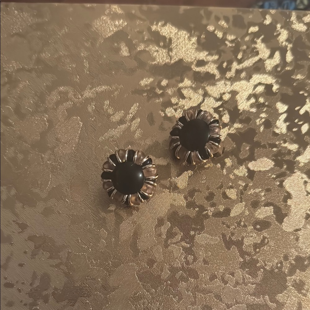 Elegant Black and Silver Flower Earrings